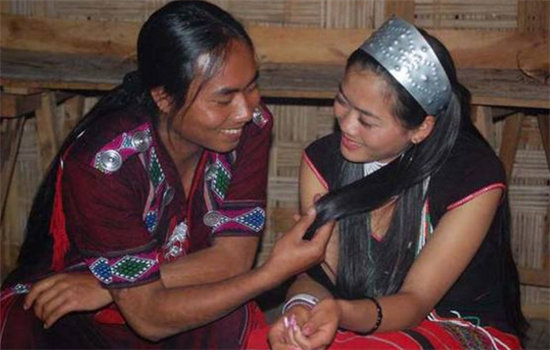 云南佤族黑妹个人资料 云南佤族黑妹老公是谁