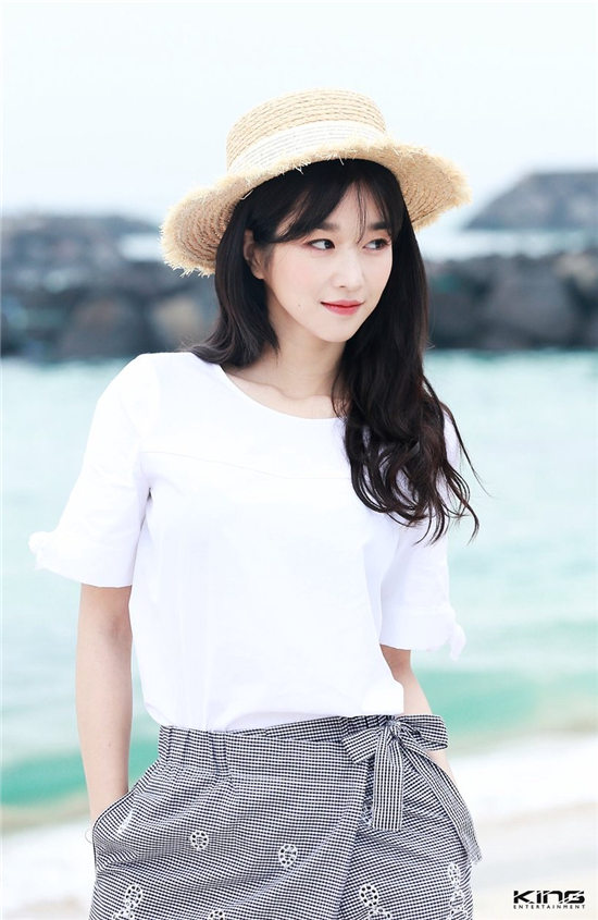 徐睿知髮型合集6：长捲髮配浏海，甜美女孩风格！
