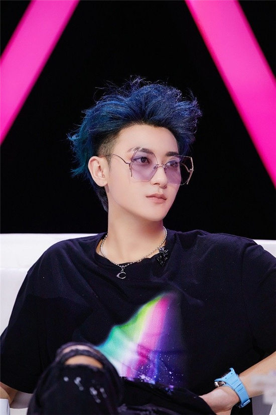 微博票选能消暑的清爽美貌角色TOP 6：黄子韬