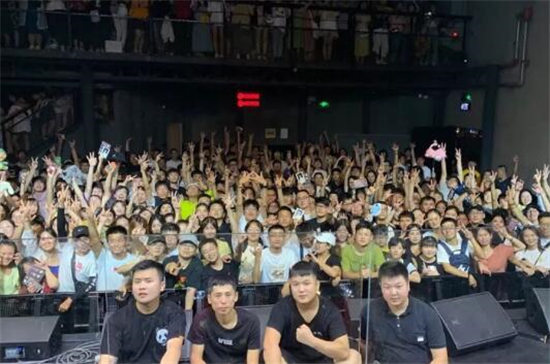 解忧邵帅学过音乐吗 解忧邵帅的歌都是民谣吗
