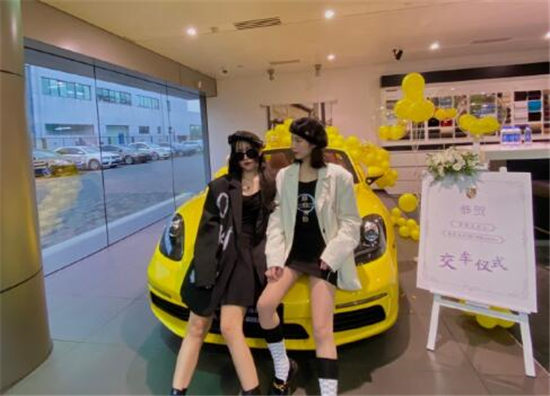 微澜粉瑟罗依凡是郴州哪里的 罗依凡的经历