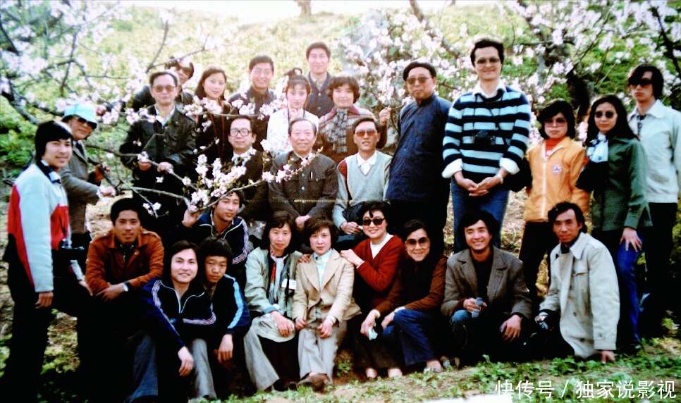 欧阳奋强悼念《红楼梦》去世演员,除陈晓旭外还有人止步29岁年华