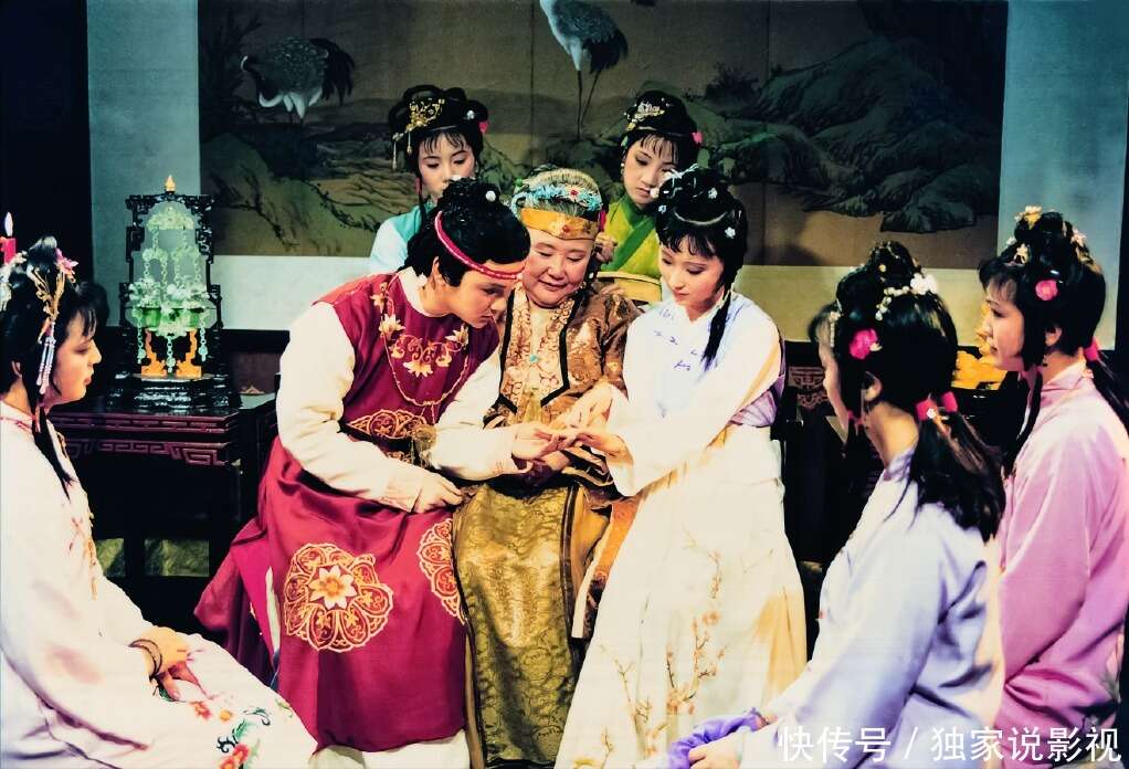 欧阳奋强悼念《红楼梦》去世演员,除陈晓旭外还有人止步29岁年华