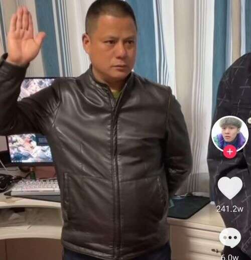 疯狂小杨哥身份曝光,难怪他每天玩游戏还能开跑车,贫穷限制想象