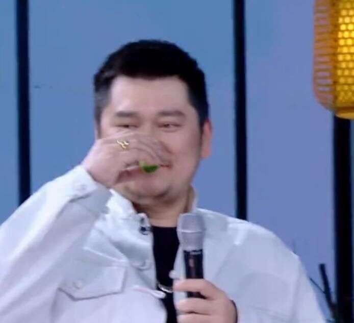 王一博猜中伪装者，开心的飞起，崽崽的愿望赚钱买枫哥，目的纯粹