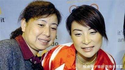 郭晶晶婆婆朱玲玲，62岁哪有阔太样？她为何喜欢儿媳郭晶晶？