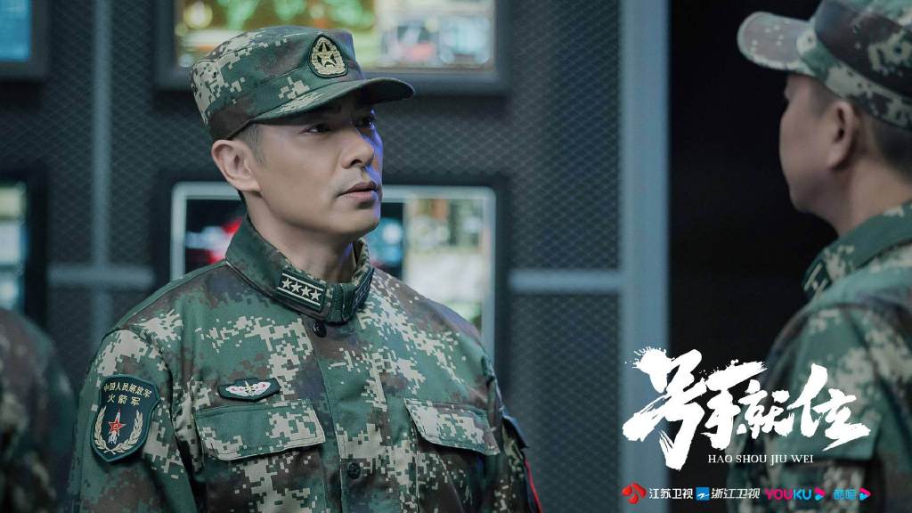 《号手就位》首播!李易峰原声台词获赞,剧情节奏快配角也很抢镜
